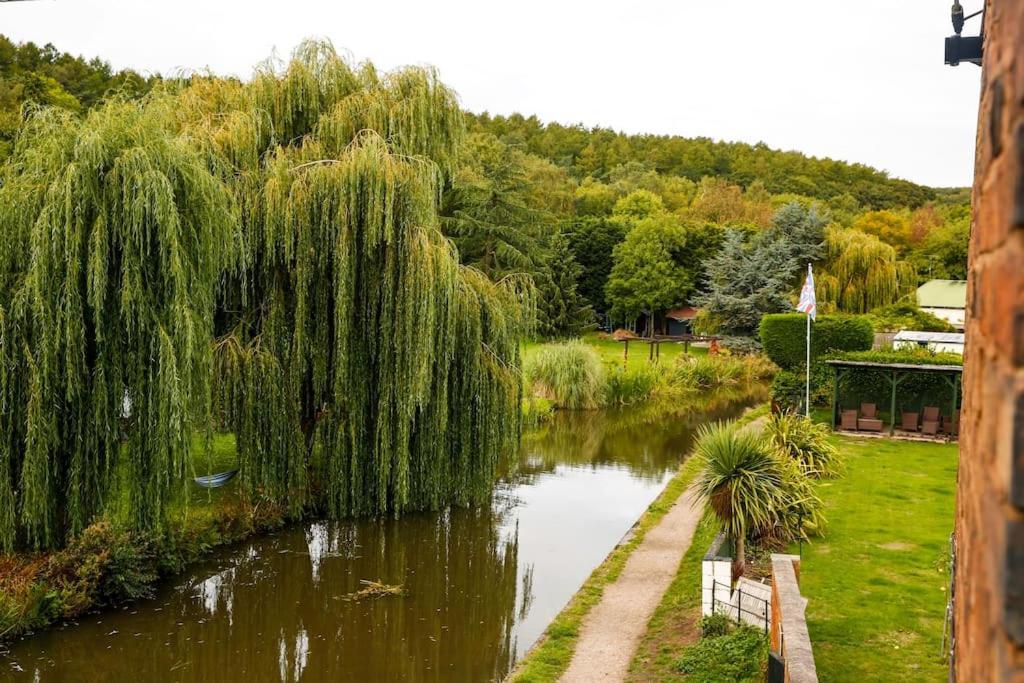 Hidden Gem Canal Facing Retreat With Lovely Walks Hopwas Zewnętrze zdjęcie
