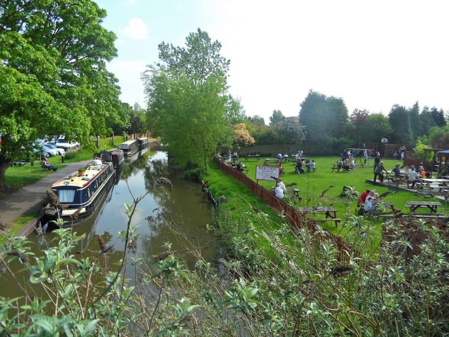 Hidden Gem Canal Facing Retreat With Lovely Walks Hopwas Zewnętrze zdjęcie